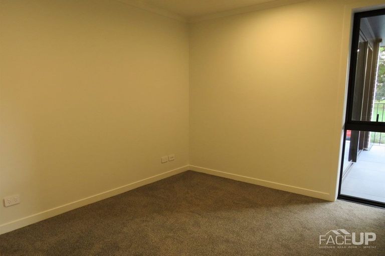 Photo of property in 2/194 Buckley Avenue, Hobsonville, Auckland, 0616