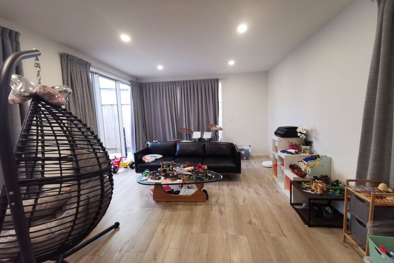 Photo of property in 64 Craigs Way, Hobsonville, Auckland, 0616