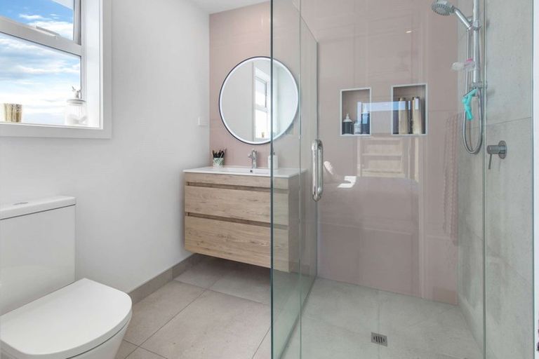 Photo of property in 29 Kotiate Street, Papamoa Beach, Papamoa, 3118