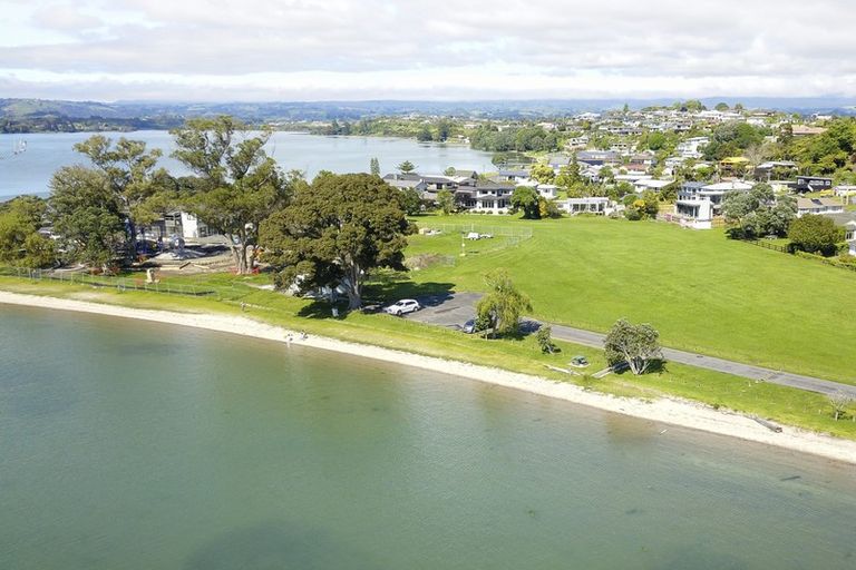 Photo of property in 8 Harbour View Road, Omokoroa, 3114