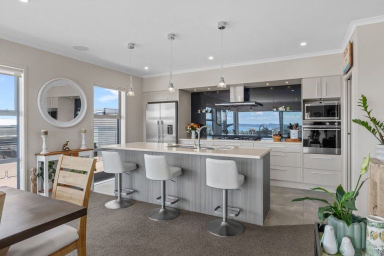 Photo of property in 15 Woodridge Drive, Stanmore Bay, Whangaparaoa, 0932