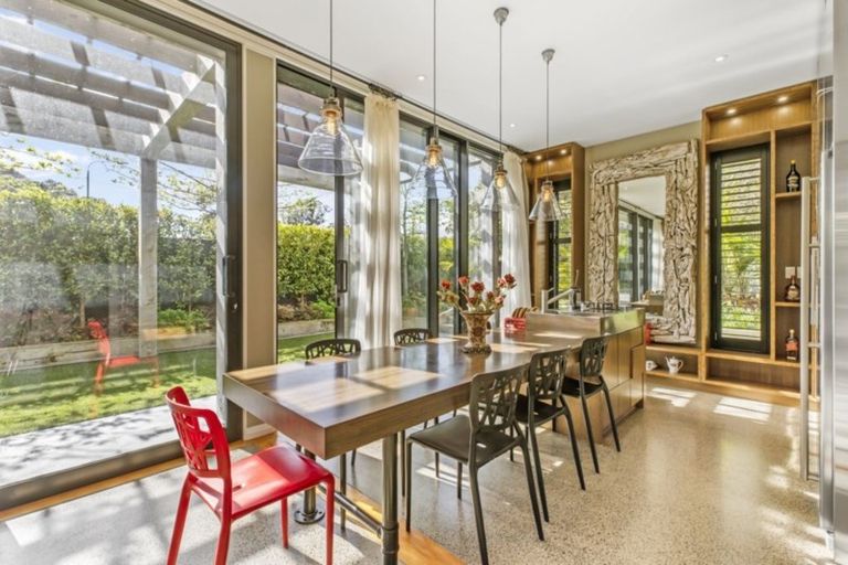 Photo of property in 1g Eversleigh Road, Belmont, Auckland, 0622