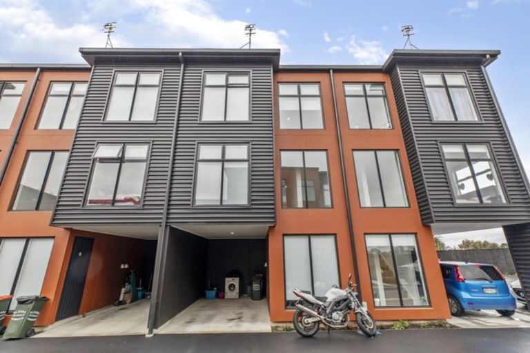 Photo of property in 17/17 Owens Place, Mount Maunganui, 3116