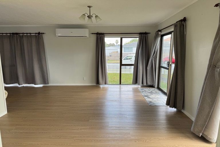 Photo of property in 3 Fiesta Drive, Half Moon Bay, Auckland, 2012