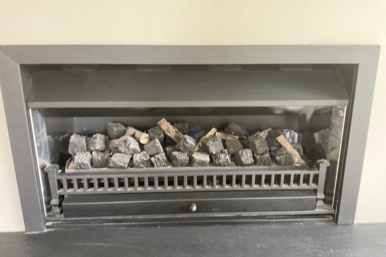 Photo of property in 12 The Mews, Shamrock Park, Auckland, 2016