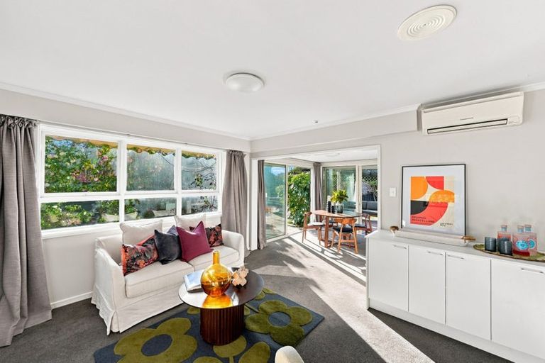 Photo of property in 102 Paparoa Street, Papanui, Christchurch, 8053
