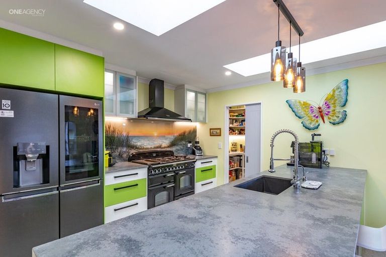 Photo of property in 14 Deans Place, Amberley, 7410