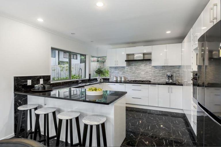 Photo of property in 2 Lucas Way, Albany, Auckland, 0632