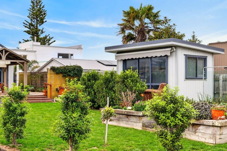 Photo of property in 34 The Esplanade, Westshore, Napier, 4110