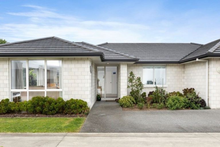 Photo of property in 2 Long Acre Close, Katikati, 3129