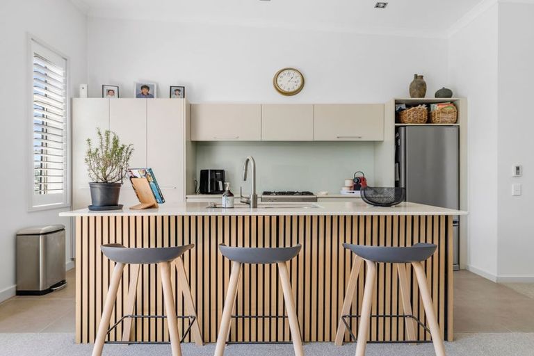 Photo of property in 5 Eaves Bush Parade, Orewa, 0931