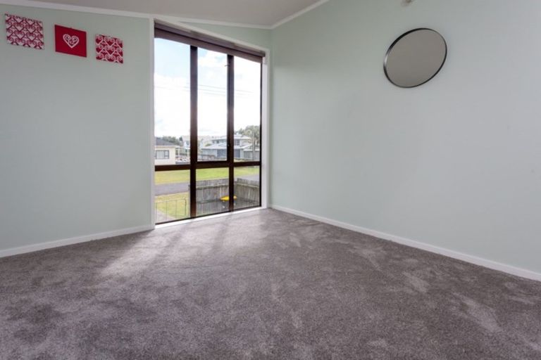 Photo of property in 41 Banks Street, Cooks Beach, Whitianga, 3591