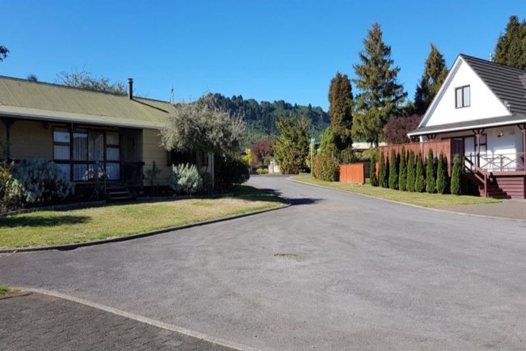 Photo of property in 76 Kinloch Road, Kinloch, Taupo, 3377