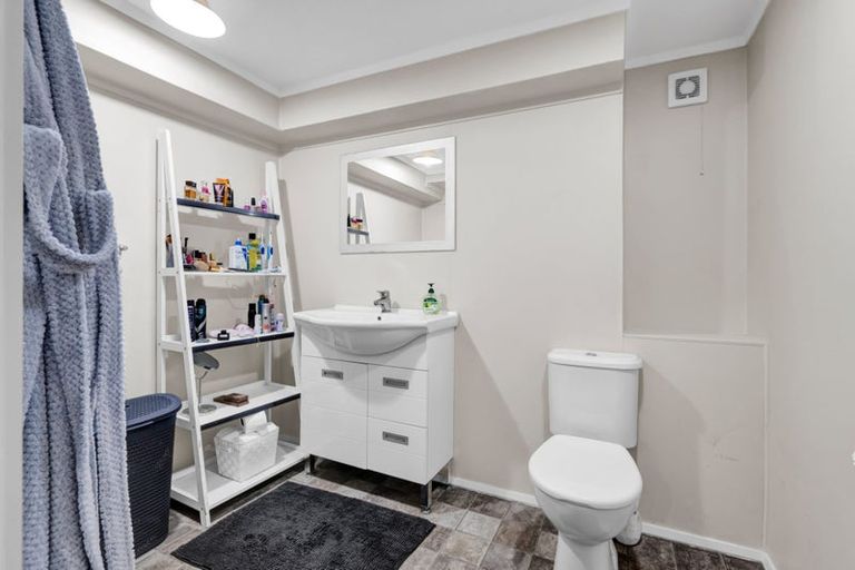 Photo of property in 5 Antonia Place, Bell Block, New Plymouth, 4312