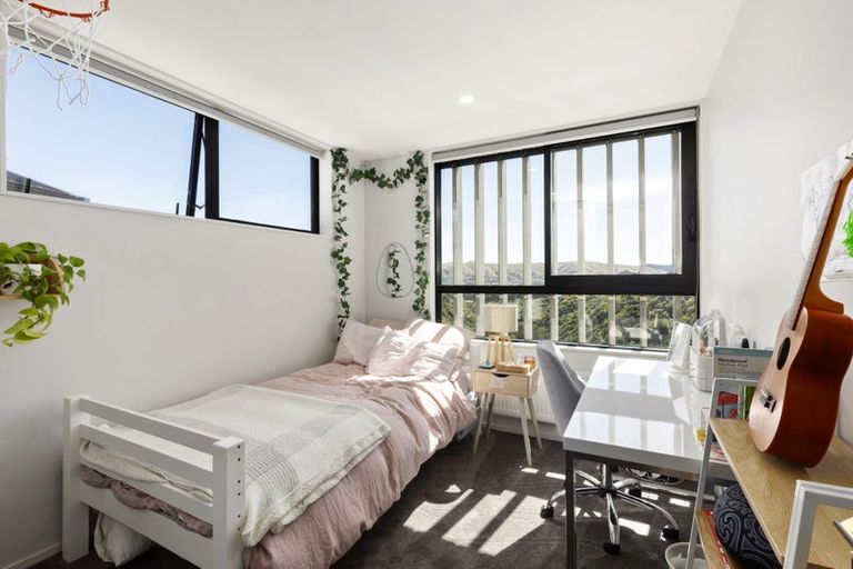 Photo of property in 13/6 Bushland Grove, Paparangi, Wellington, 6037