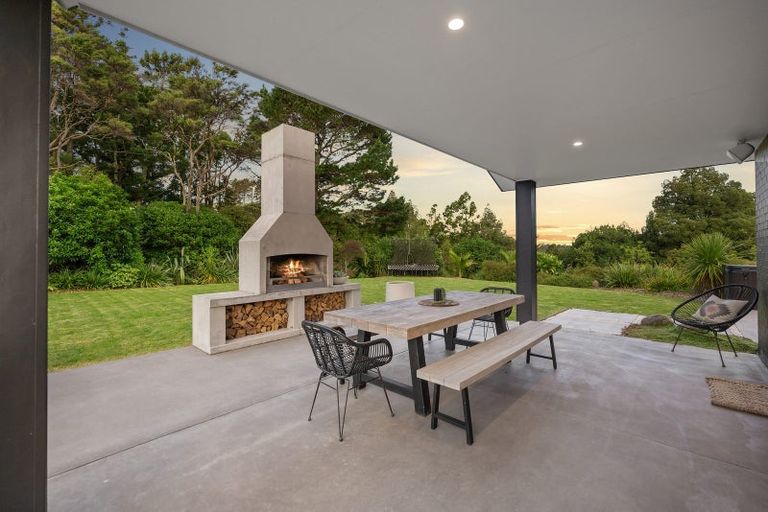 Photo of property in 92 Durey Road, Dairy Flat, Albany, 0792