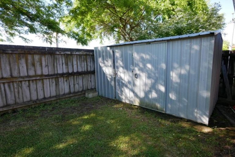 Photo of property in 19 King Edward Avenue, Papakura, 2110