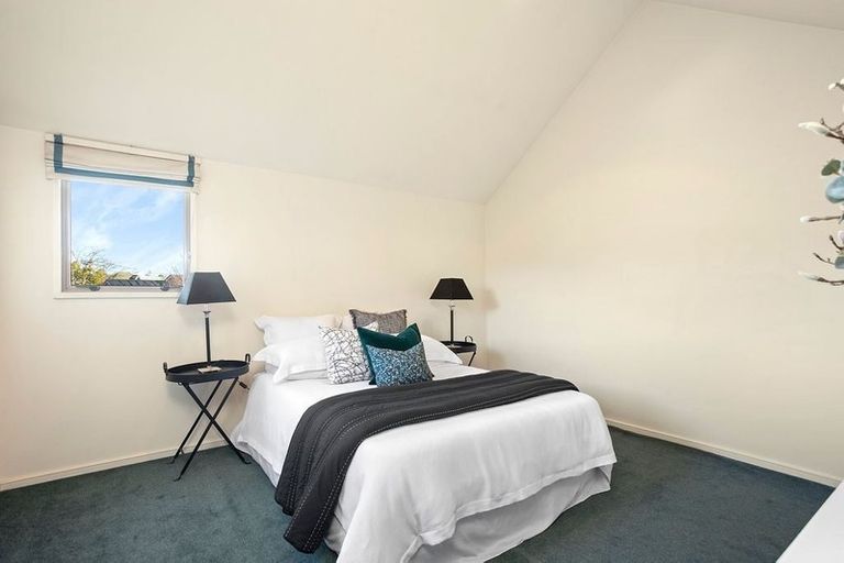 Photo of property in 2/37 Poynder Avenue, Merivale, Christchurch, 8014