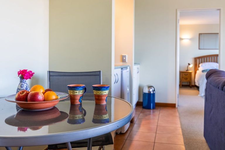 Photo of property in 12 Commodore Place, Britannia Heights, Nelson, 7010