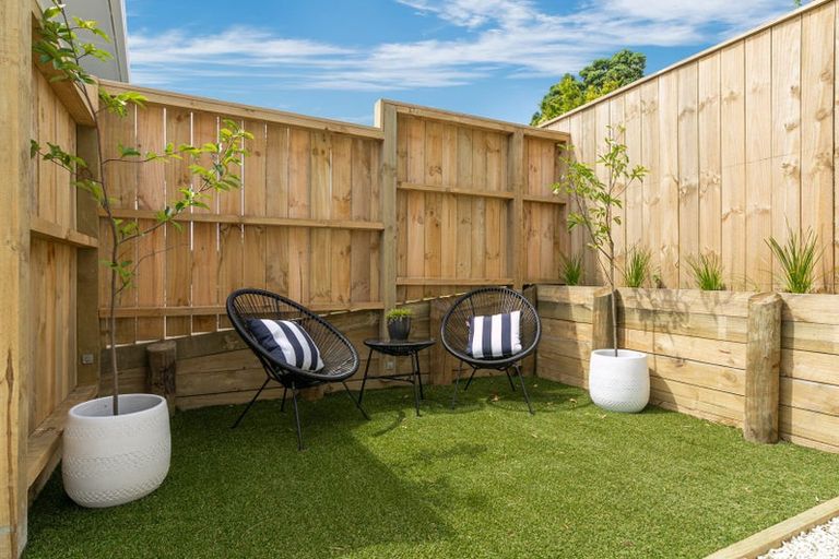 Photo of property in 112c Roberts Road, Te Atatu South, Auckland, 0610