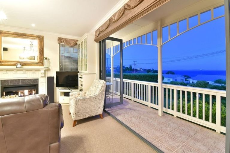 Photo of property in 6 Melandra Road, Stanmore Bay, Whangaparaoa, 0932