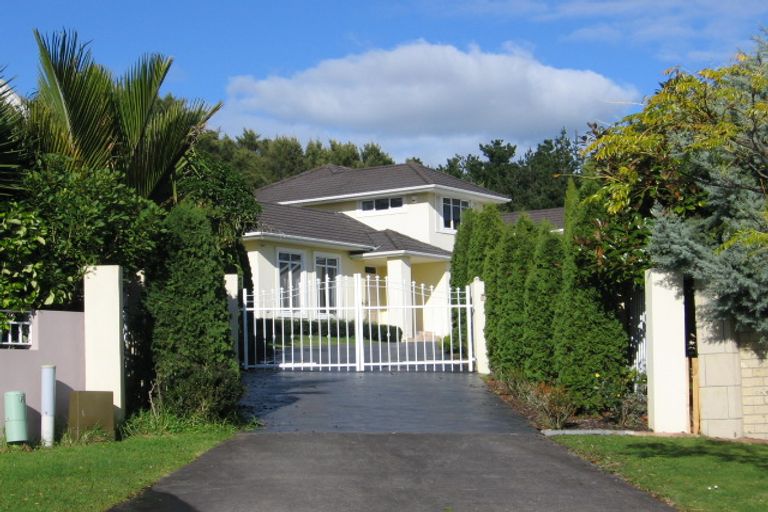 Photo of property in 38 Anaheim Boulevard, Shamrock Park, Auckland, 2016