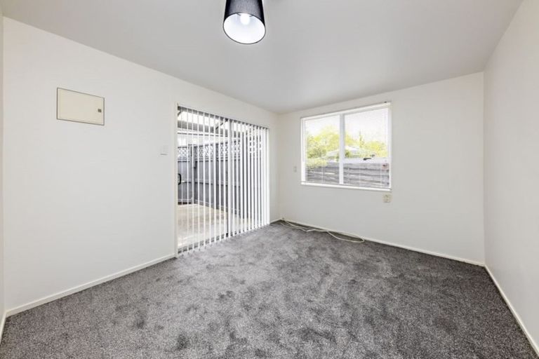 Photo of property in 22 Killington Crescent, Mangere, Auckland, 2022