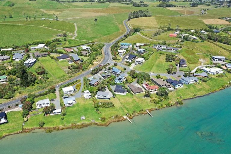 Photo of property in 15 Riverview Place, Waipu, 0582