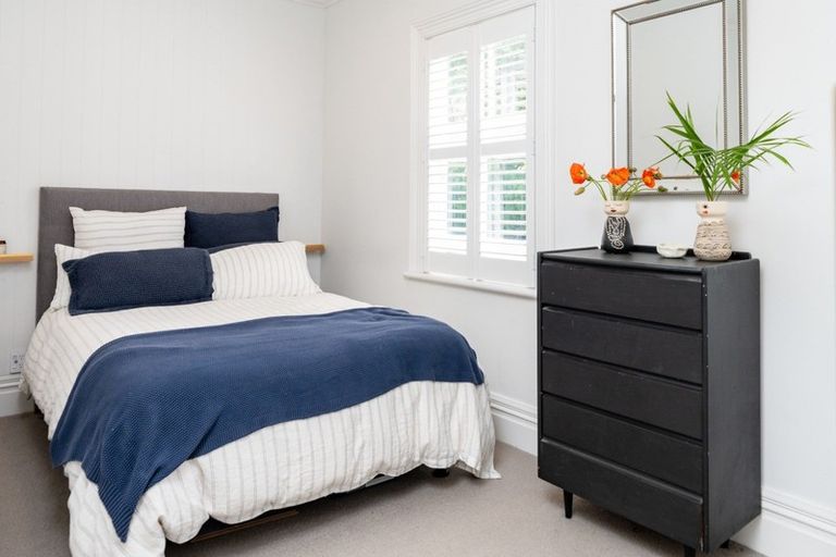 Photo of property in 247 Tinakori Road, Thorndon, Wellington, 6011