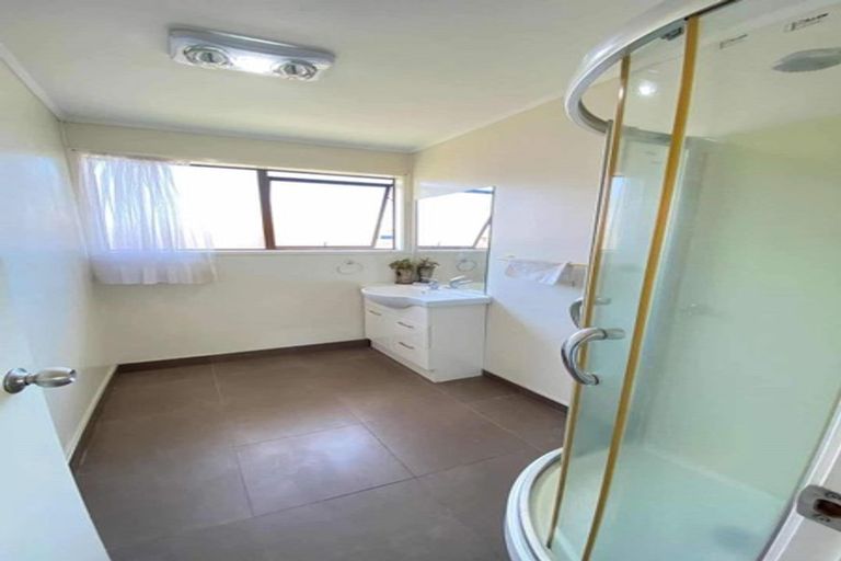 Photo of property in 39 Casuarina Road, Half Moon Bay, Auckland, 2012