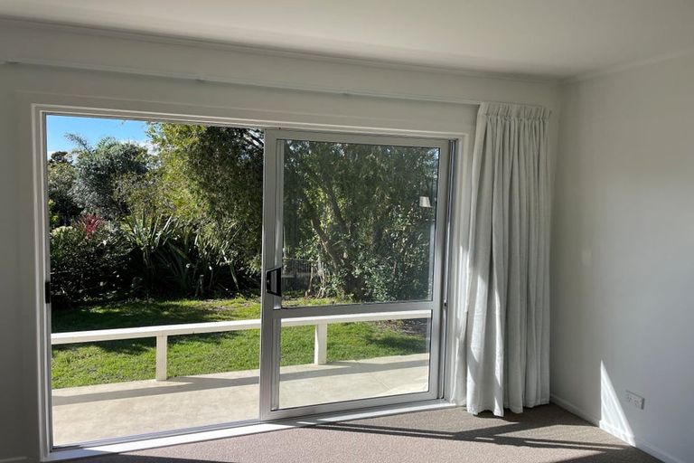 Photo of property in 125a Rosario Crescent, Red Beach, 0932