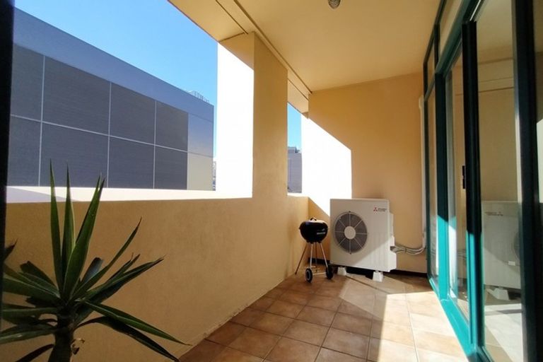 Photo of property in Vicino Apartments, 25/33 Taranaki Street, Te Aro, Wellington, 6011