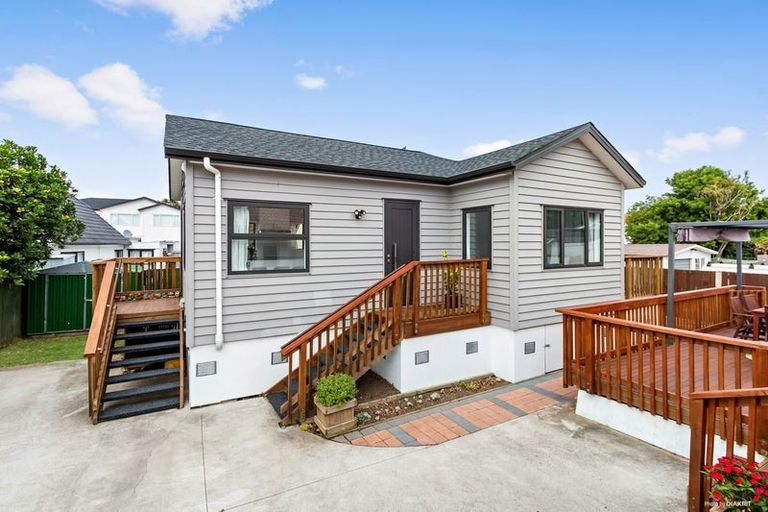 Photo of property in 79 Sunderlands Road, Half Moon Bay, Auckland, 2012