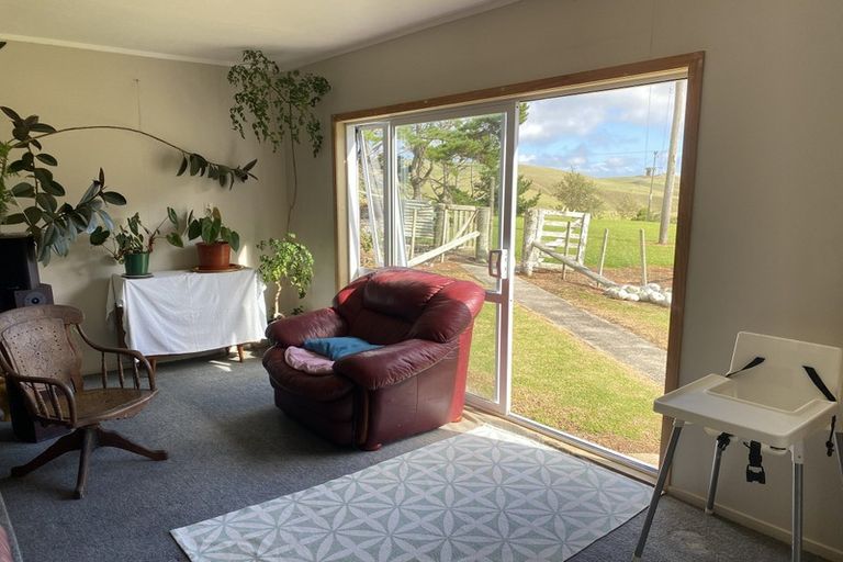 Photo of property in 15 Ngatawhiti Road, Te Kopuru, 0391