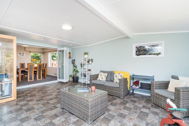 Photo of property in 3 Gainsborough Grove, Highbury, Palmerston North, 4412