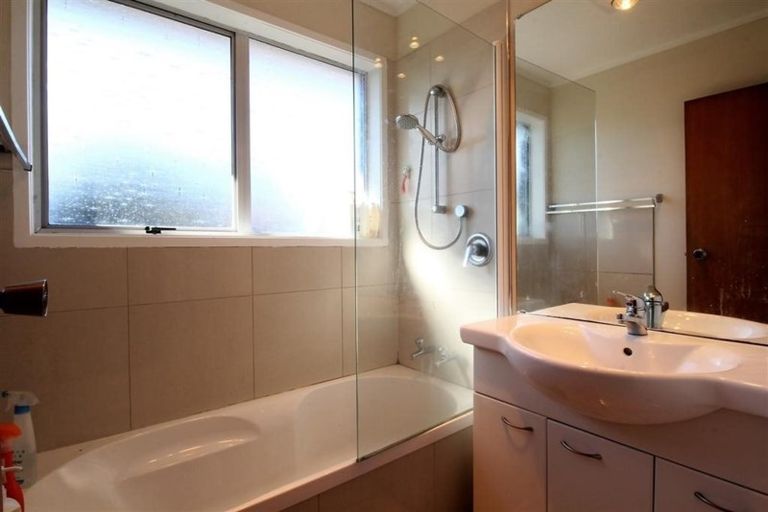 Photo of property in 3/89 Manuroa Road, Takanini, 2112