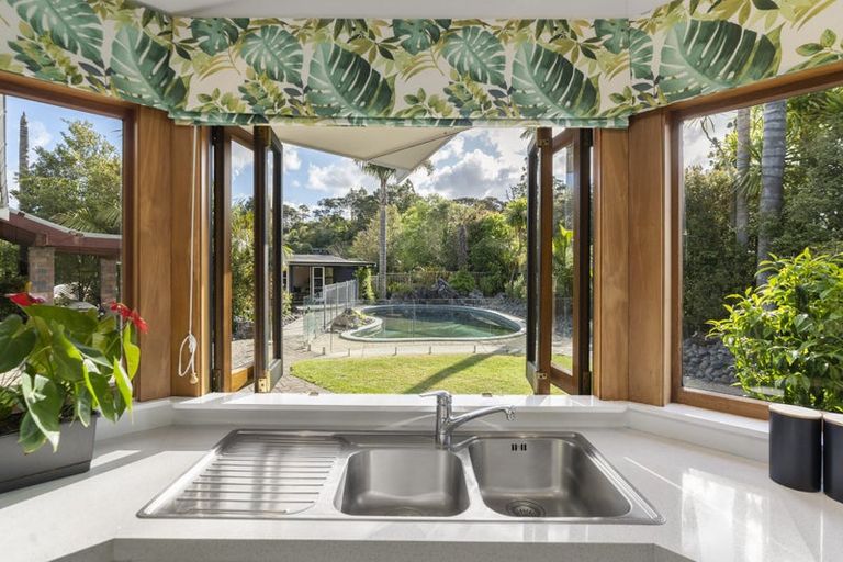 Photo of property in 97 Shaw Road, Oratia, Auckland, 0604