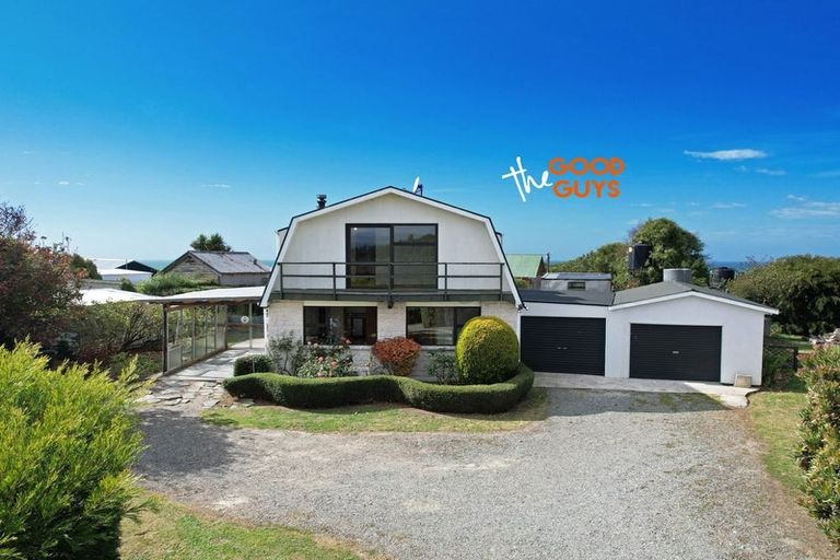 Photo of property in 17 Burnett Street, Kakanui, Oamaru, 9495