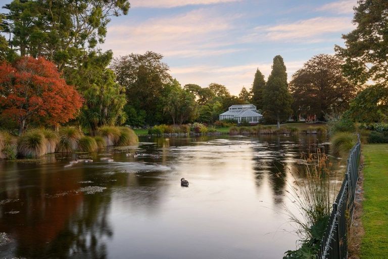 Photo of property in 31 Fendalton Road, Fendalton, Christchurch, 8014