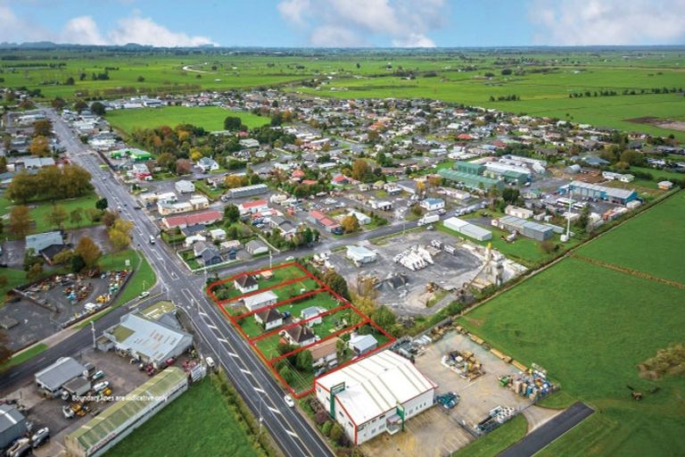 Photo of property in 97 Orchard West Road, Ngatea, 3503