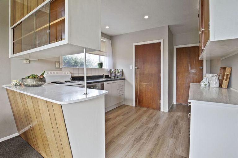 Photo of property in 147 Yaldhurst Road, Sockburn, Christchurch, 8042