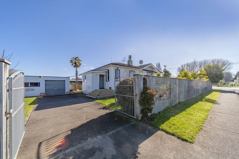 Photo of property in 18 Francis Drake Street, Waipukurau, 4200