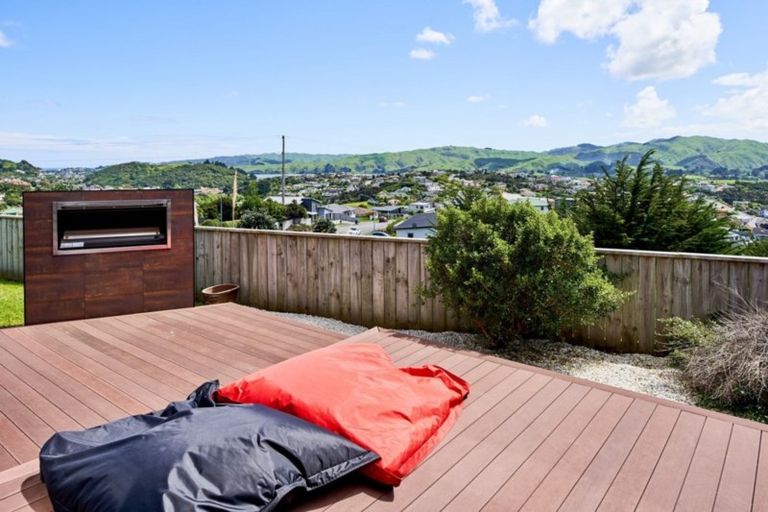 Photo of property in 49 Endeavour Drive, Whitby, Porirua, 5024