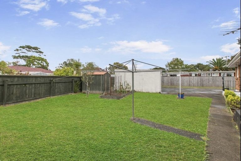 Photo of property in 2/59 Cardiff Road, Pakuranga, Auckland, 2010