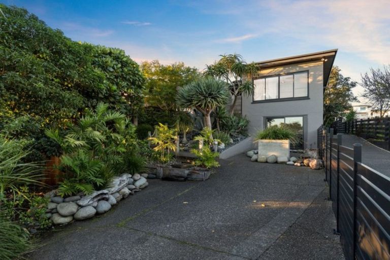 Photo of property in 55 Pitau Road, Mount Maunganui, 3116