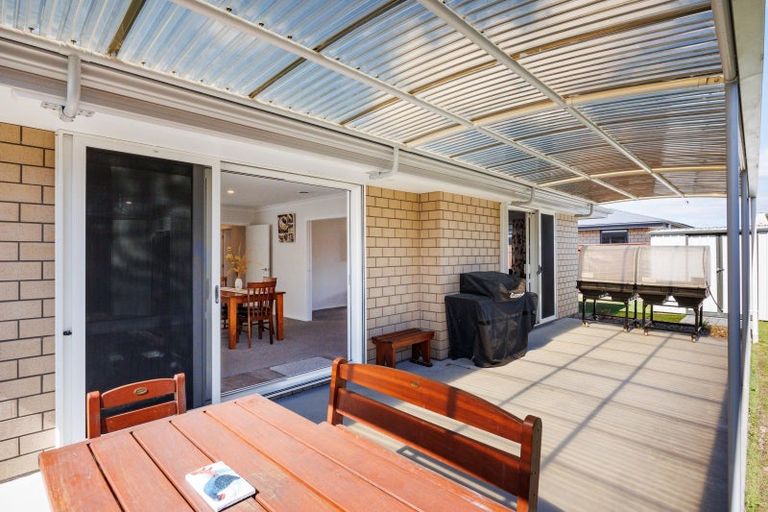 Photo of property in 15 Serenity Crescent, Kelvin Grove, Palmerston North, 4414