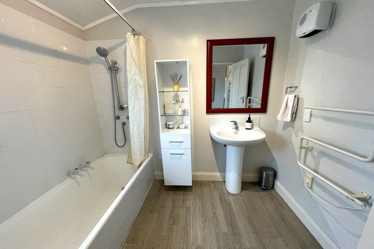 Photo of property in 211 Park Road North, Parkvale, Hastings, 4122