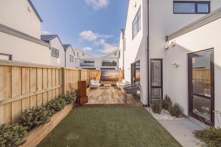 Photo of property in 6b Rawhiti Avenue, New Brighton, Christchurch, 8083