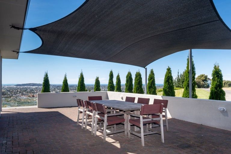 Photo of property in 124 Puketapu Road, Taradale, Napier, 4112