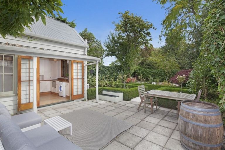 Photo of property in 137 Springfield Road, St Albans, Christchurch, 8014